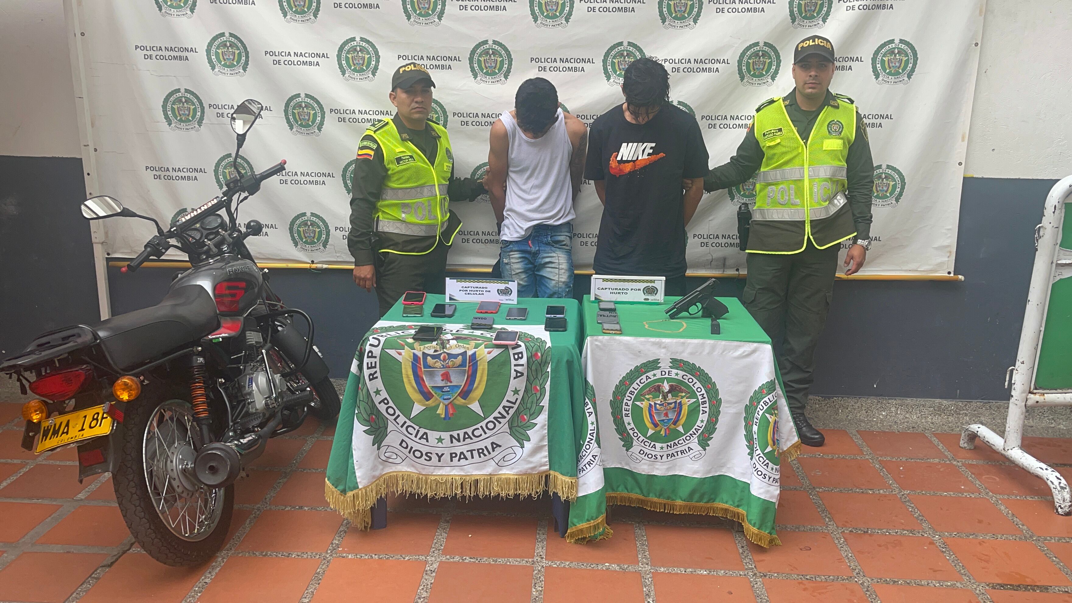 Capturados robo-foto Policía