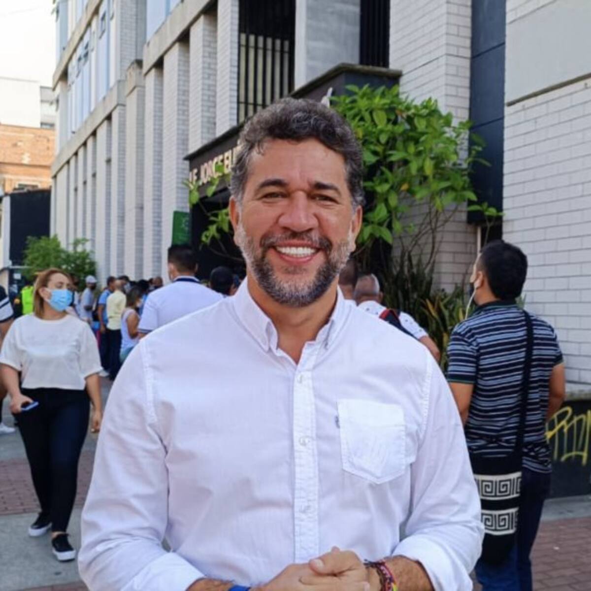 “Nos hackearon”: León Fredy Muñoz sobre trino contra Alcaldía de Medellín