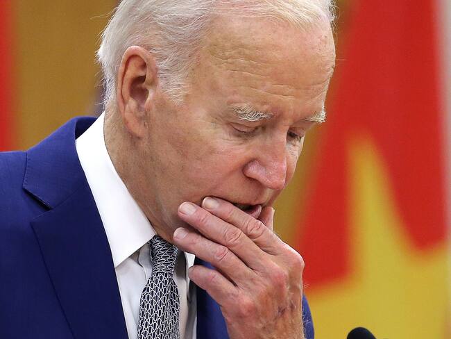 Hanoi (Viet Nam), 10/09/2023.- US President Joe Biden gestures during a press briefing at the headquarters of CPV Central Committee in Hanoi, Vietnam, 10 September 2023. Biden is on an official two-day visit to Vietnam. EFE/EPA/LUONG THAI LINH / POOL