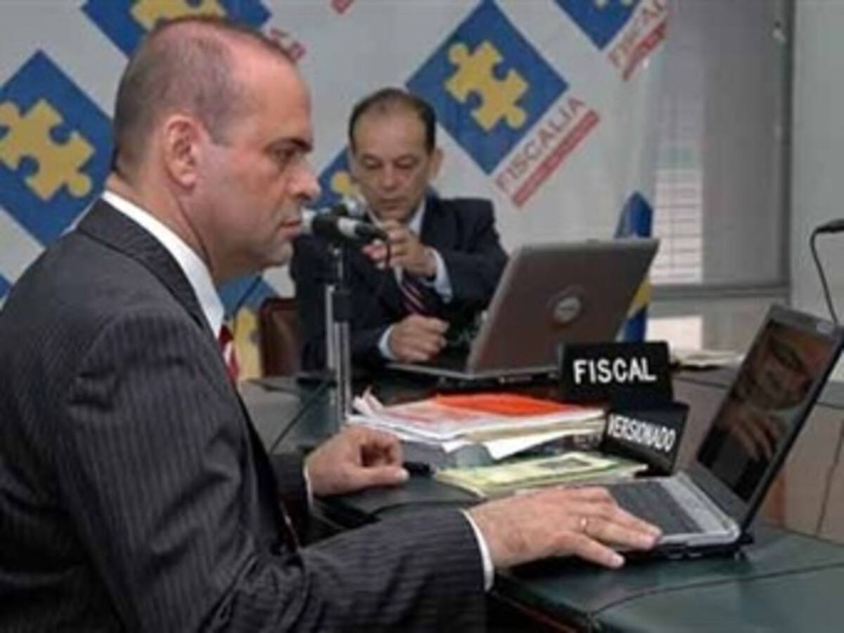 Mancuso señala al gobierno Uribe de armar complot contra la Corte Suprema para crear corte ad-hoc