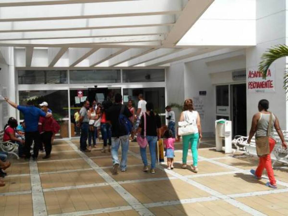 Evalúan habilitar varios servicios de la clínica Esimed