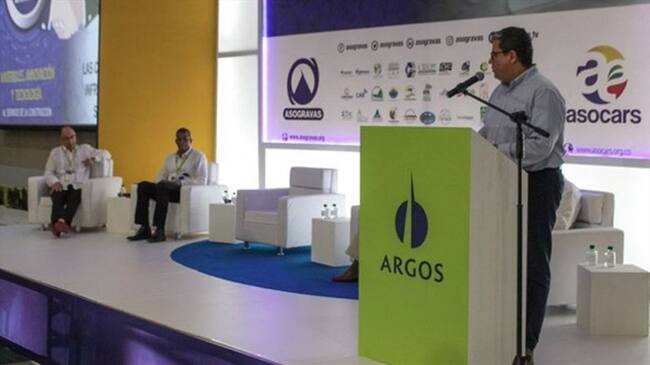 Gobierno desconoce el origen del 82% del oro que se comercializa en el país. Foto: Minminas