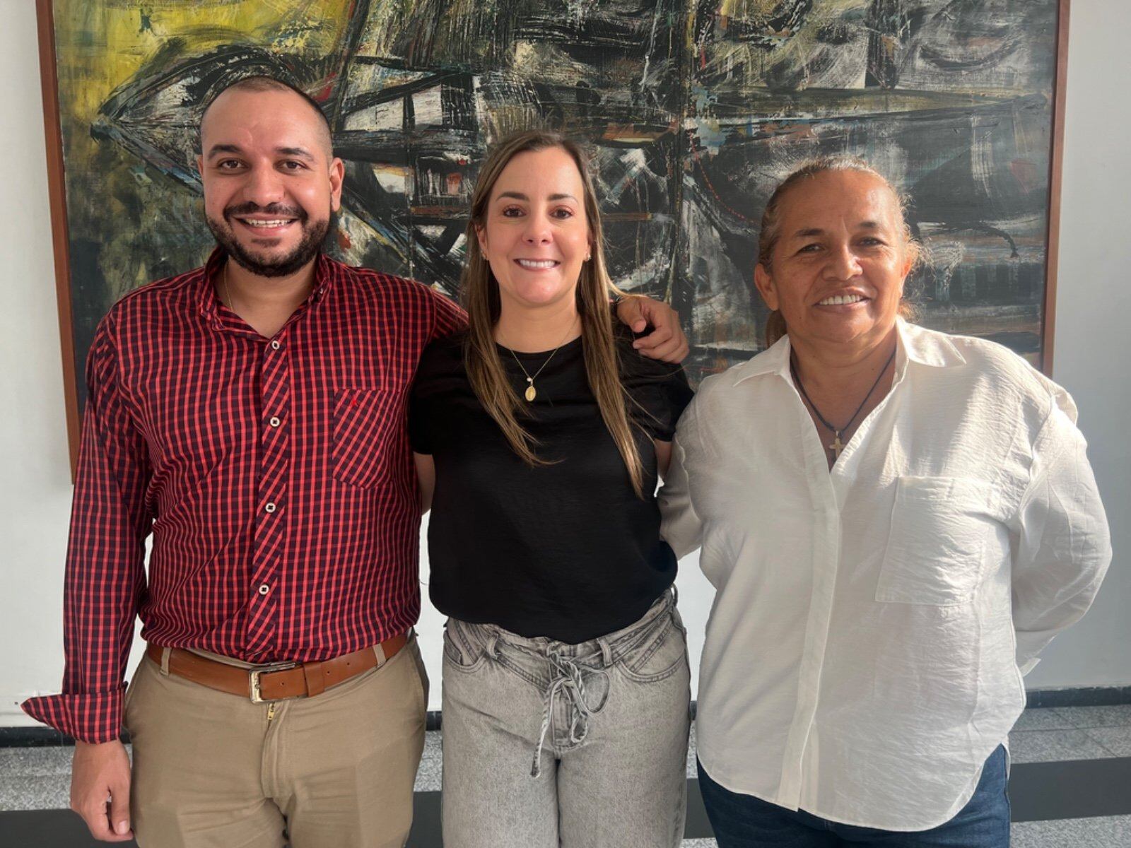 Fueron designados los integrantes de la mesa directiva de la Cámara de Comercio para el 2025. Foto: CCB