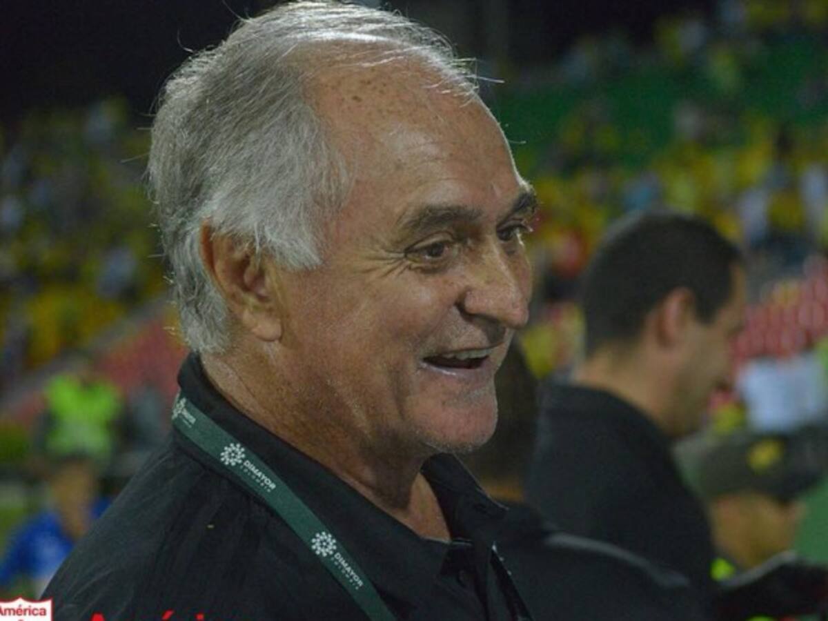 'Pecoso' Castro, sancionado dos fechas por insultar a un hincha del América