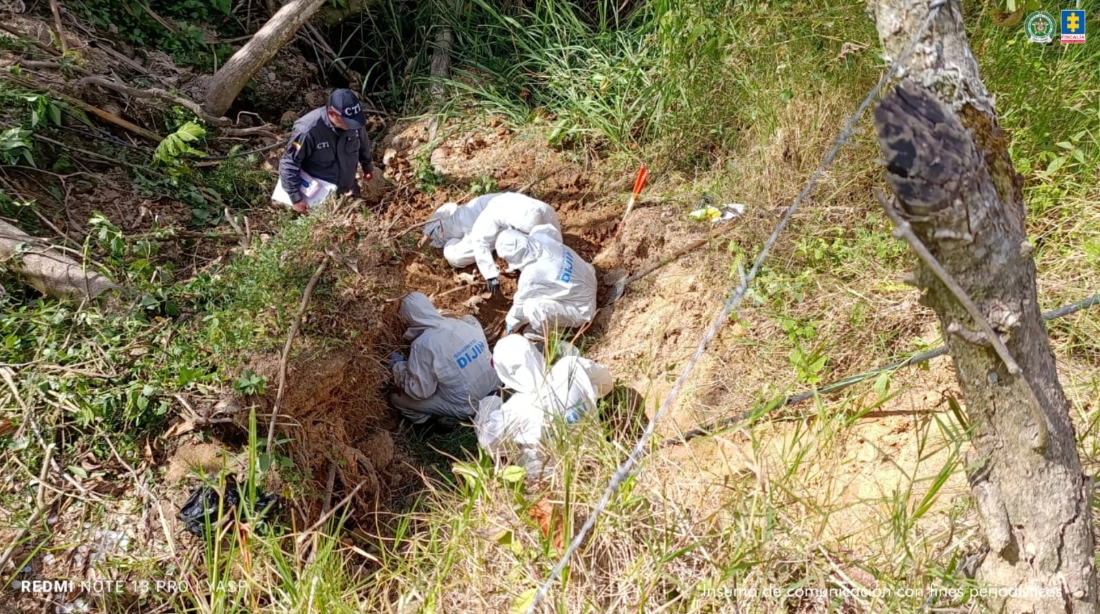 Exhumaciones de cinco cuerpos en Santa Bárbara, Antioquia- foto Fiscalía