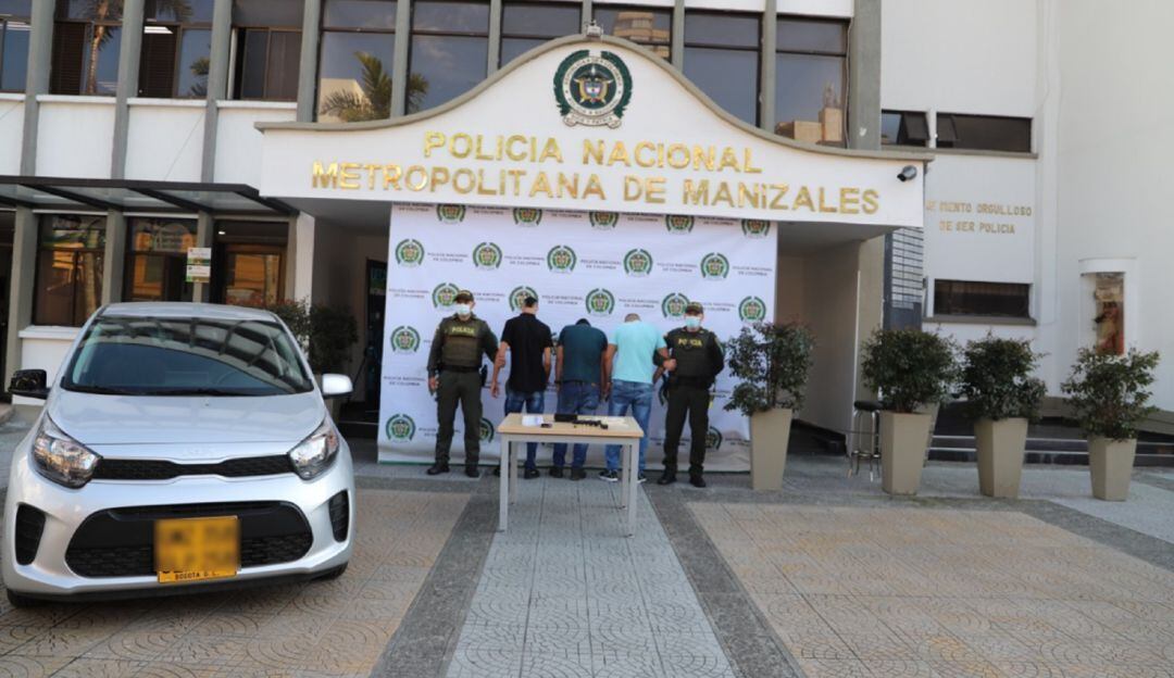 Capturados por presunto hurto de dinero de un apartamento