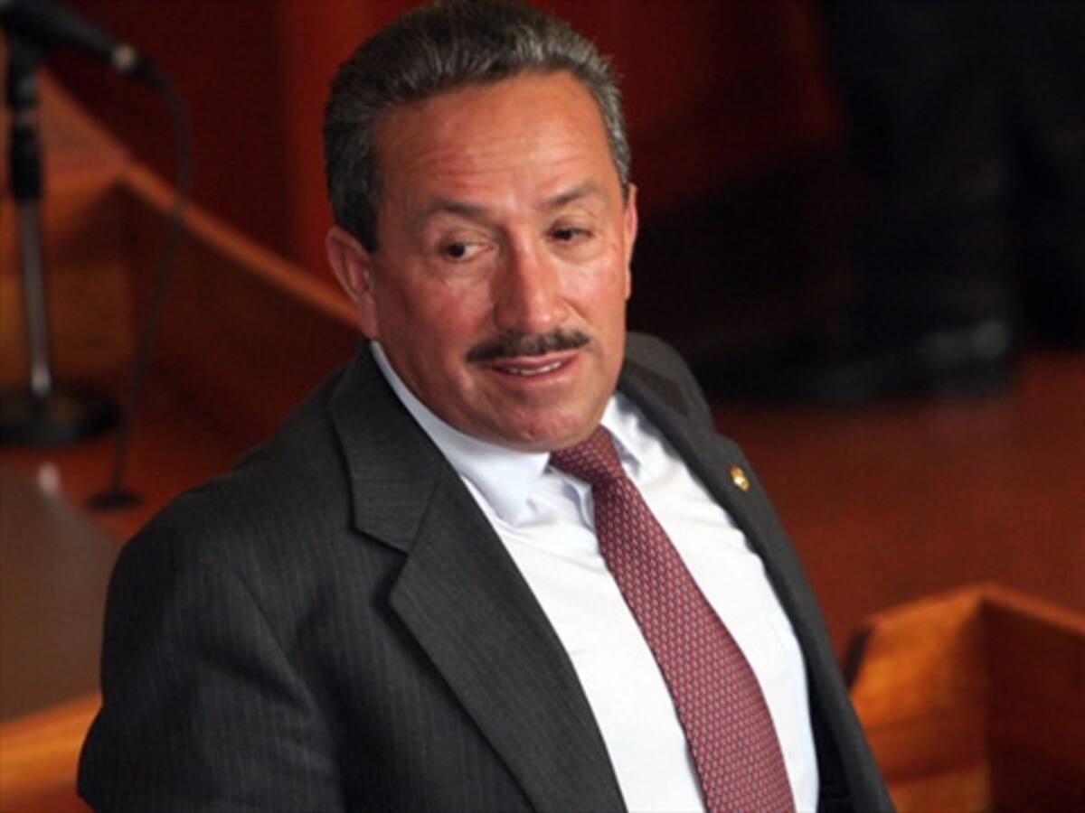 Exgobernador de Santander, Hugo Aguilar, sale de la cárcel