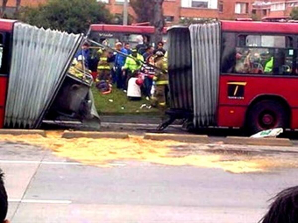 Ordenan inspeccionar más de 300 articulados de Transmilenio
