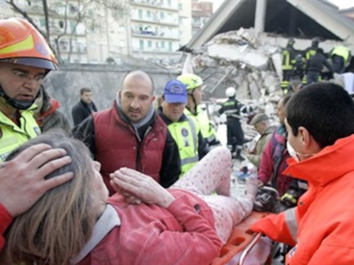 Ascienden a 235 los muertos tras el terremoto que azotó Italia