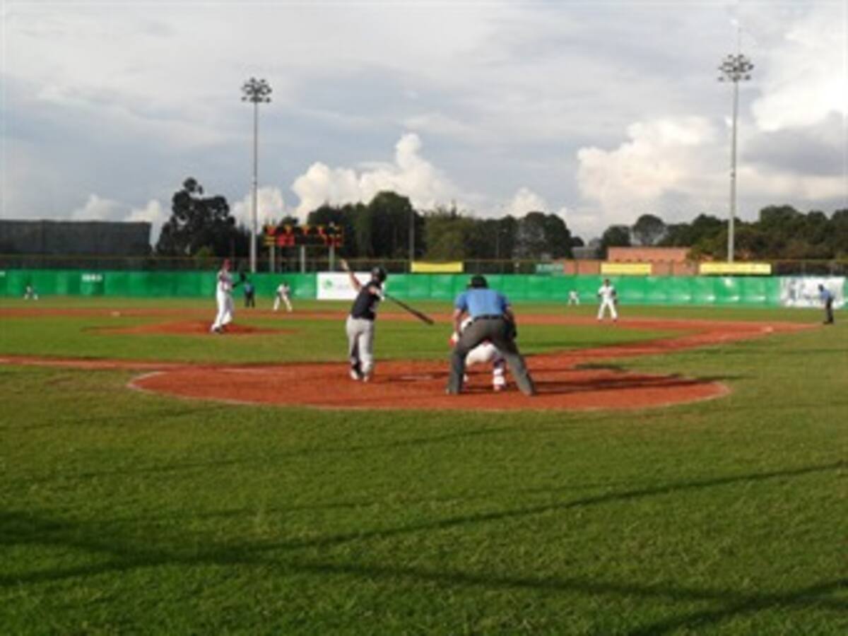 Cancelado el torneo regular del béisbol colombiano