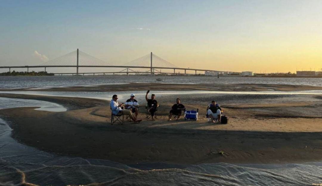 Islote formado por acumulación de sedimentos @FajardoClemente