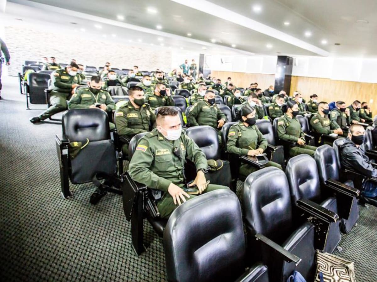 Intendentes y oficiales de Bogotá serán capacitados en Derechos Humanos