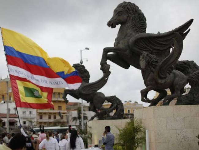Gobernador de Bolívar entregó monumento de Los Pegasos