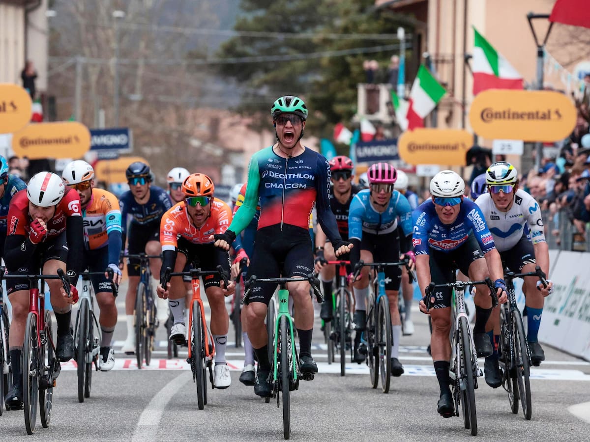 ¿Cómo quedaron los colombianos en la tercera etapa de la Tirreno-Adriático?