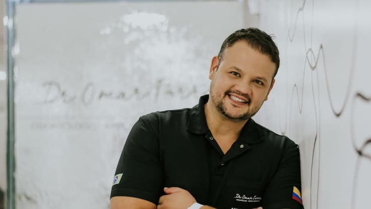 Solución W: Omar Torres donará tratamiento y devolverá la sonrisa a mujer de 53 años