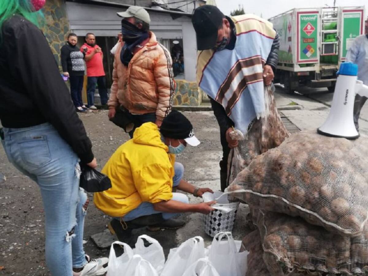 Paperos de Caldas piden ayuda para transportar y vender su producto