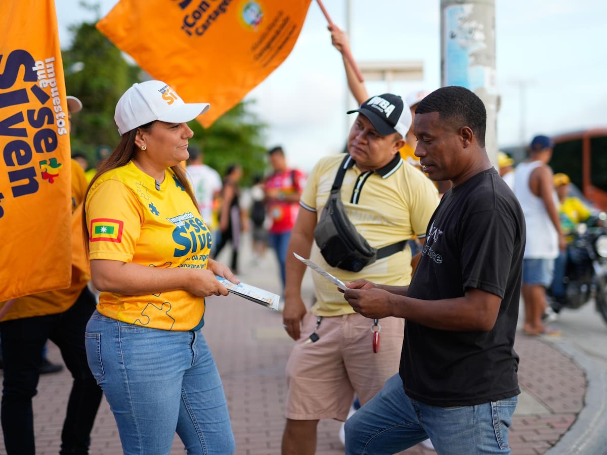 Secretaría de Hacienda recorre barrios de Cartagena con descuentos del 70% en intereses