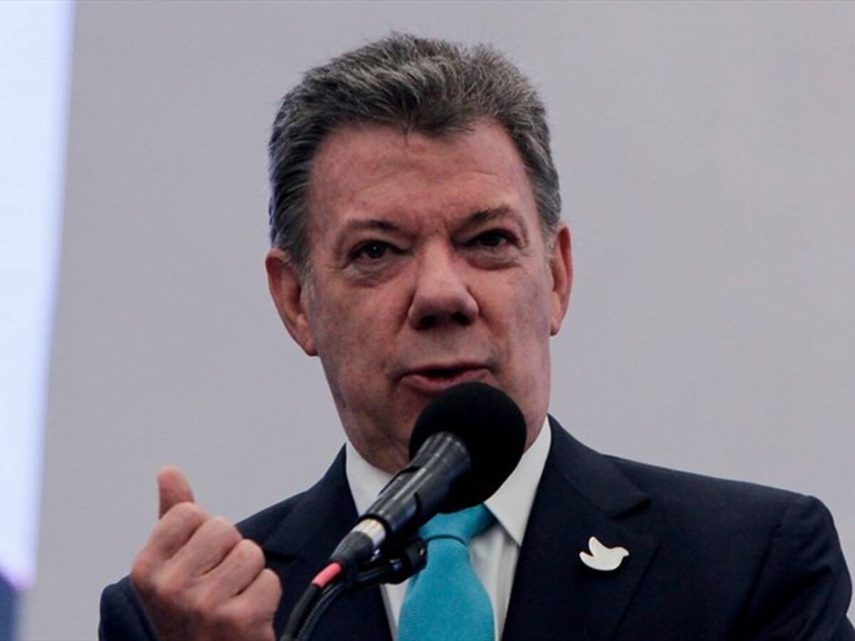 La reforma tributaria será presentada en octubre: presidente Santos