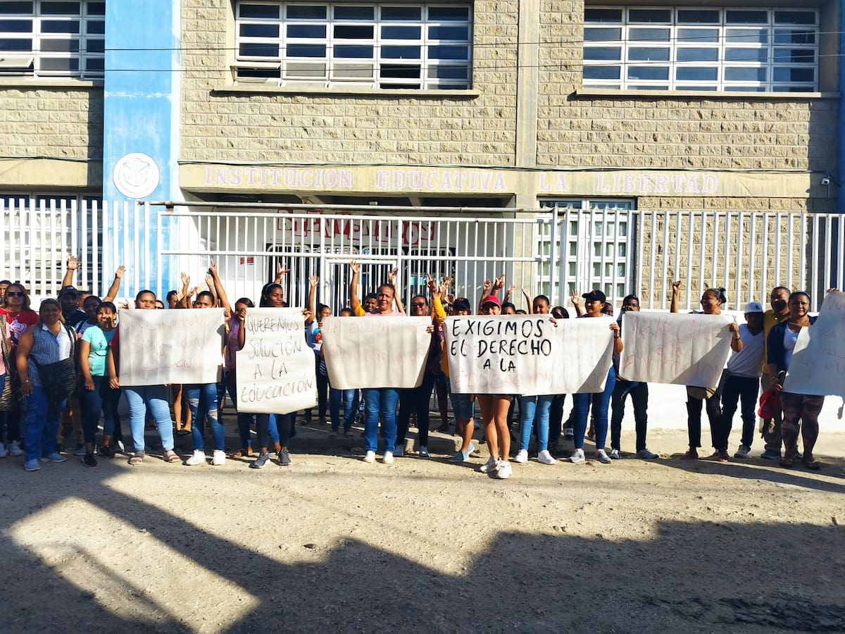 Nuevo atraso en el contrato de aseo para los colegios de Cartagena