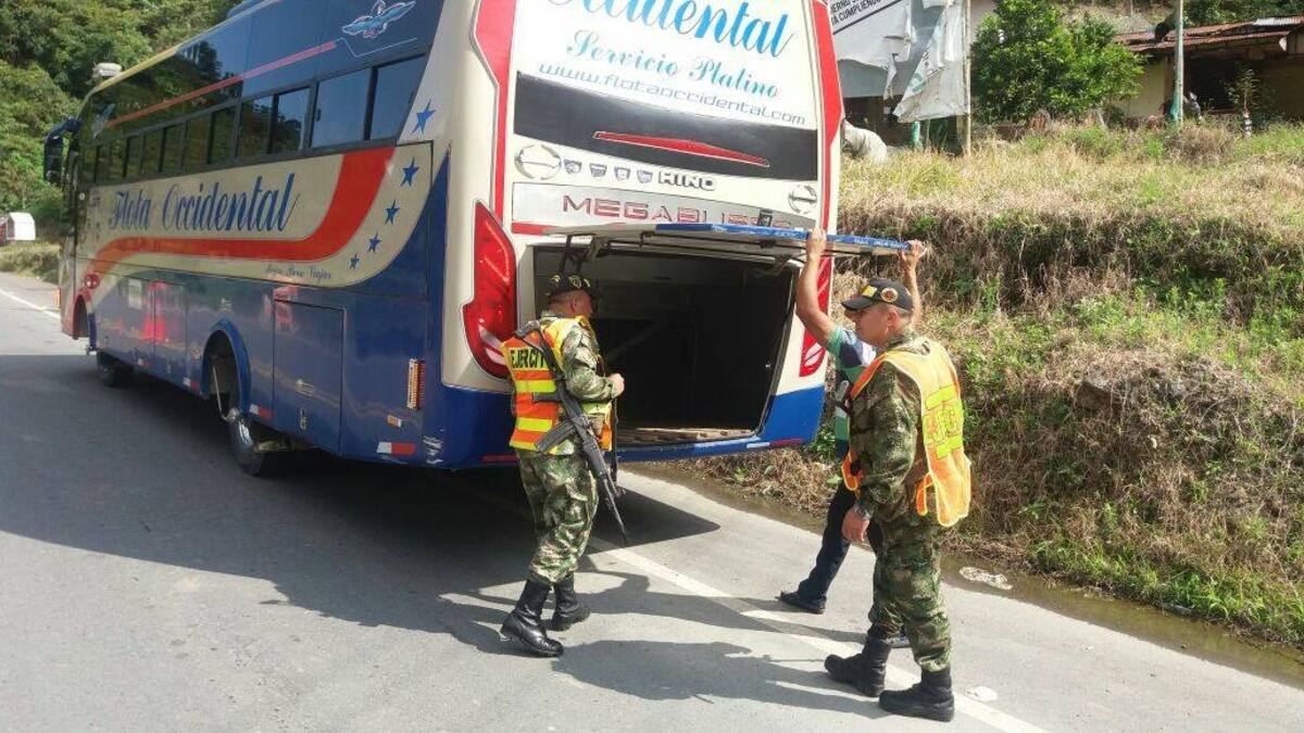 Aumenta presencia del Ejército en la vía Risaralda - Chocó
