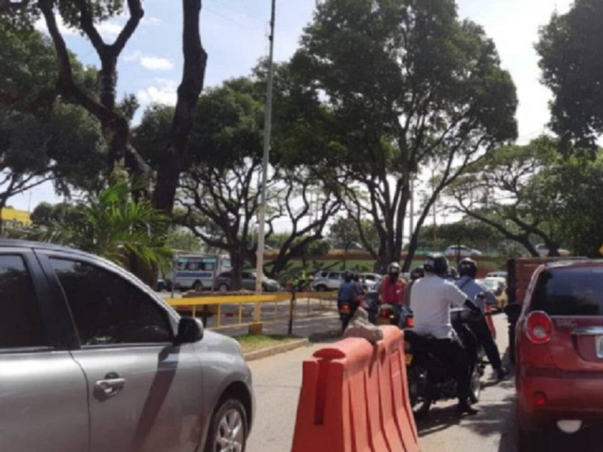 Empresarios del comercial Bolívar apoyan cierre de vía