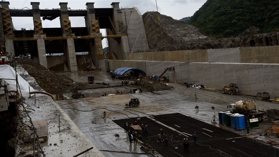 El Consorcio CCC Ituango aclaró que para el final de esta semana se cumplirá con el 94% del avance de la obra contratada en Hidroituango. Foto: Agencia EFE