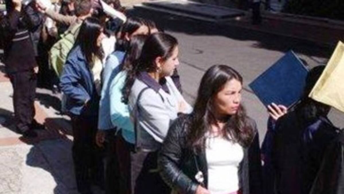 Dos millones 608 mil colombianos se encuentran sin trabajo