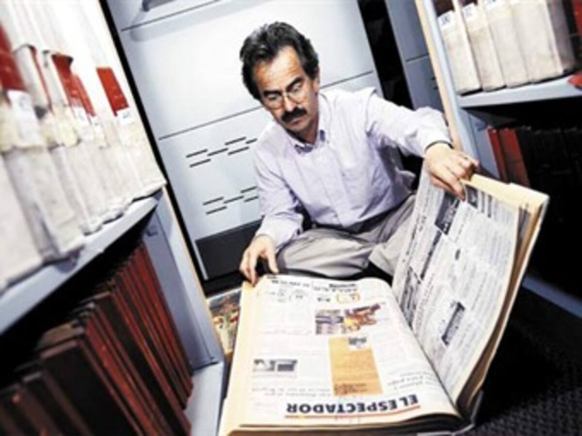 Libro de Jorge Cardona relata la búsqueda de la libertad de expresión en Colombia