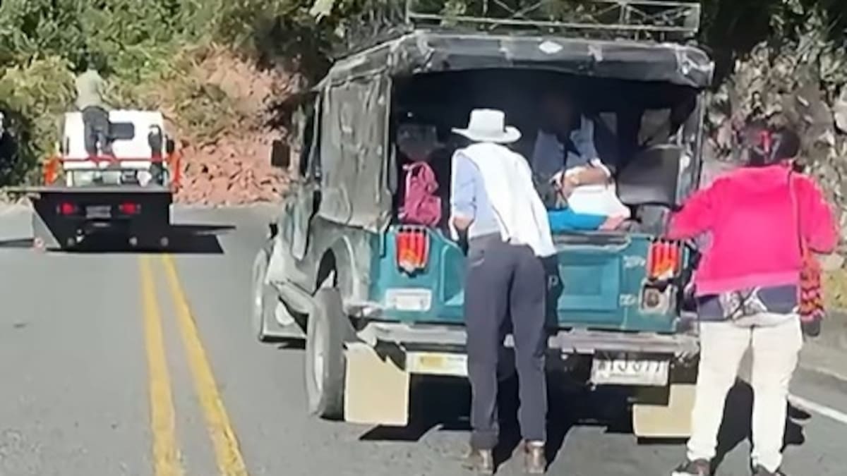 Habilitan paso controlado en la vía del Alto de Letras tras derrumbe por el terremoto