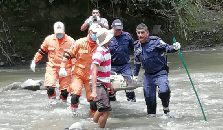 Agentes del CTI de  la Fiscalía adelantan la investigación. 