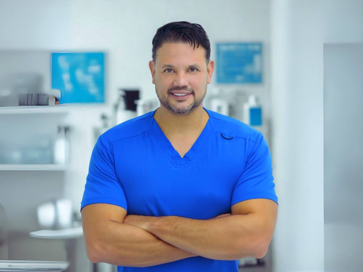 Soluciones W: Una sonrisa perdida que regresa con la ayuda del Dr. Omar Torres