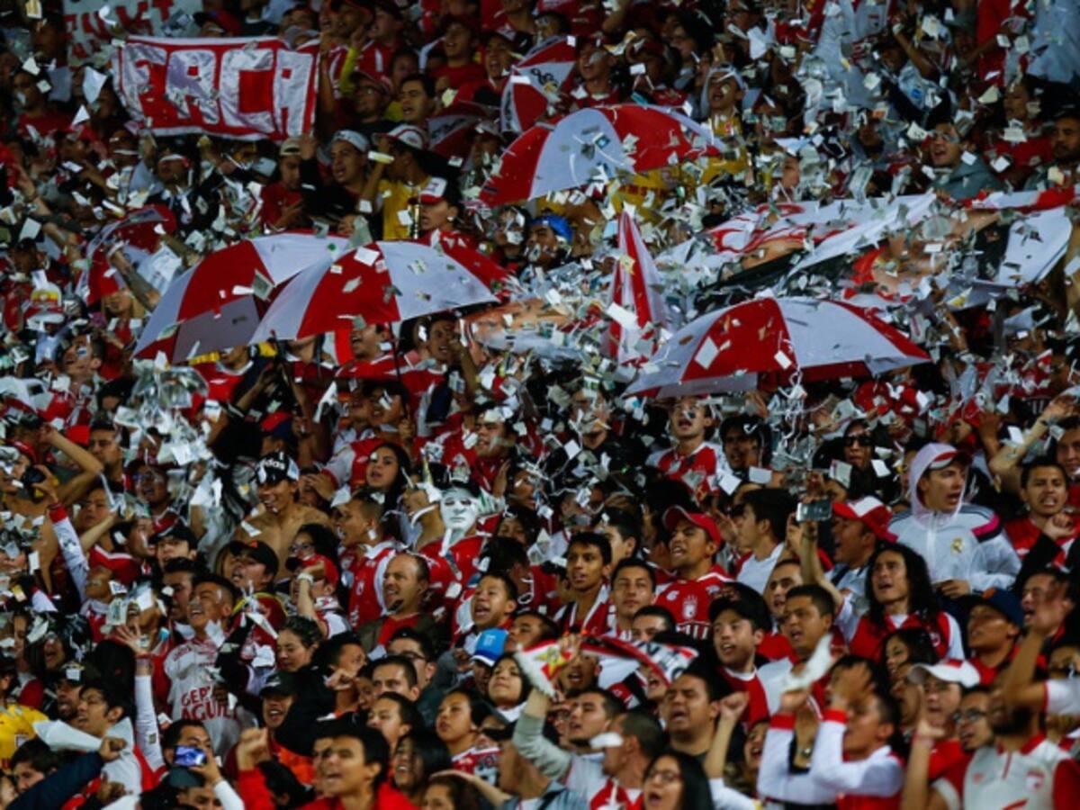 Alonso Rodríguez aún tiene dibujado el escudo de Santa Fe en su corazón