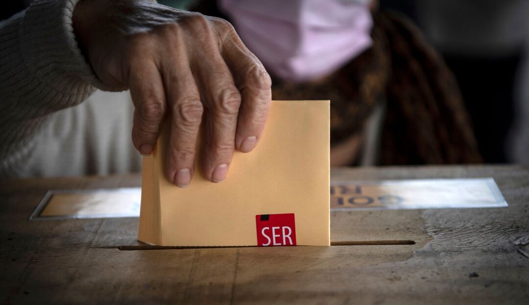 De las redes a las urnas, la iniciativa chilena de "quinta papeleta"