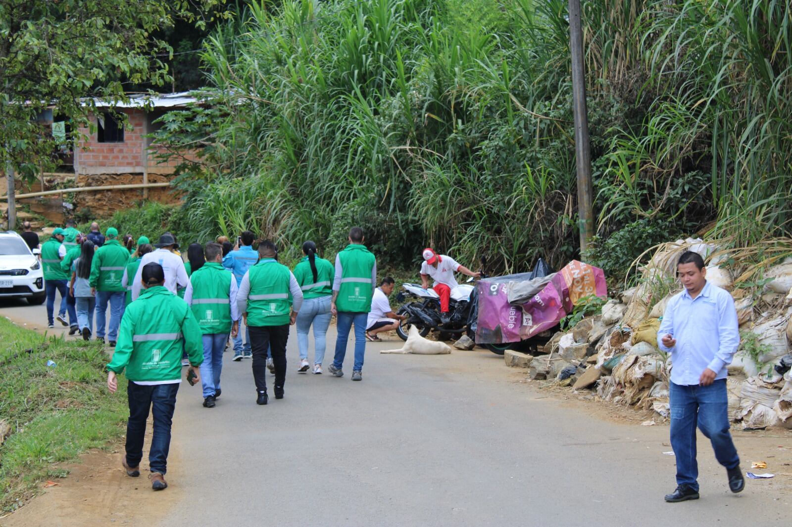 Invasiones en Villatina. Foto: cortesía alcaldía de Medellín.