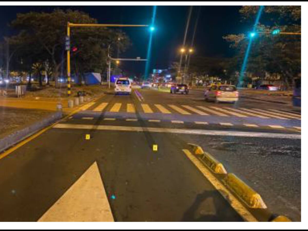 Ambulancia atropelló a una mujer cuando iba a cruzar la calle