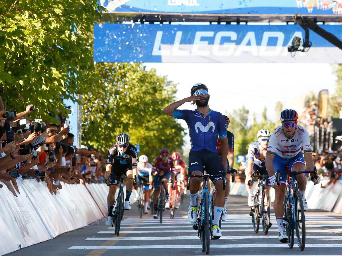 Fernando Gaviria ganó su primera carrera con el Movistar y es líder de San Juan
