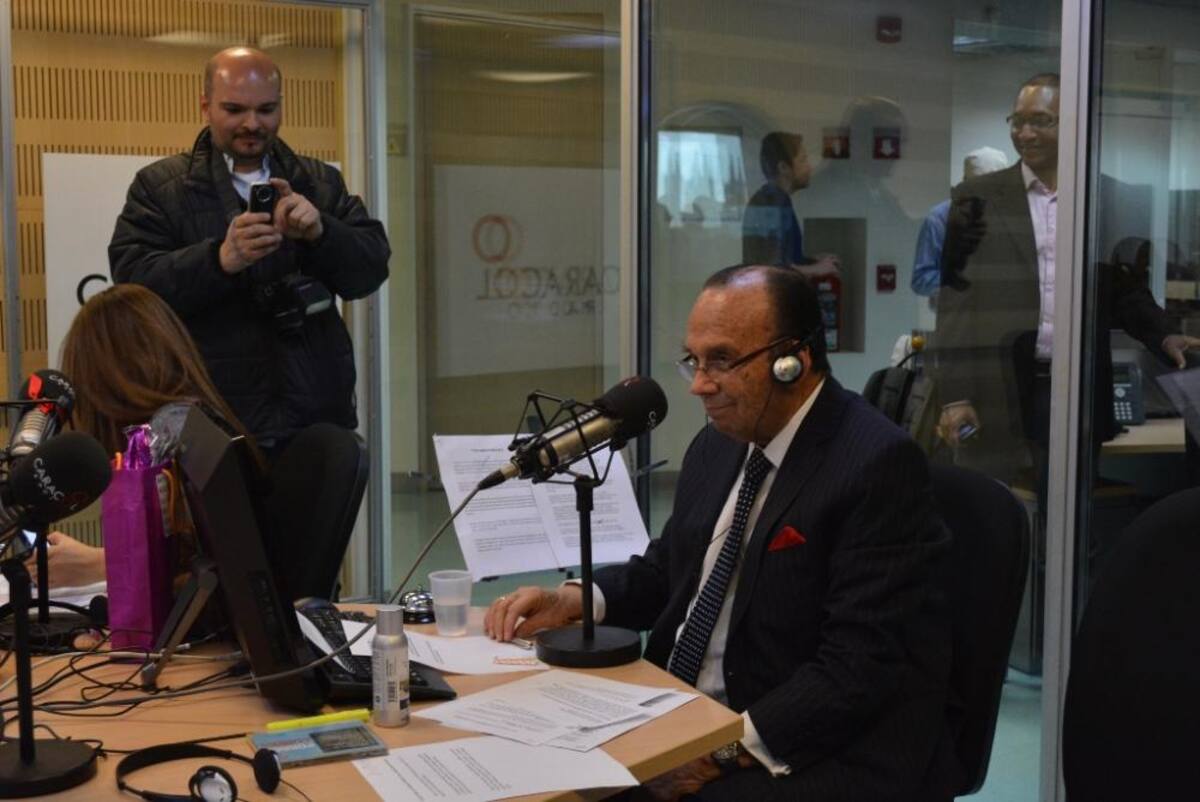 El ídolo de la radio se despide de La Luciérnaga pero continúa con sus comentarios deportivos en El Pulso del Fútbol. #GraciasPelaez