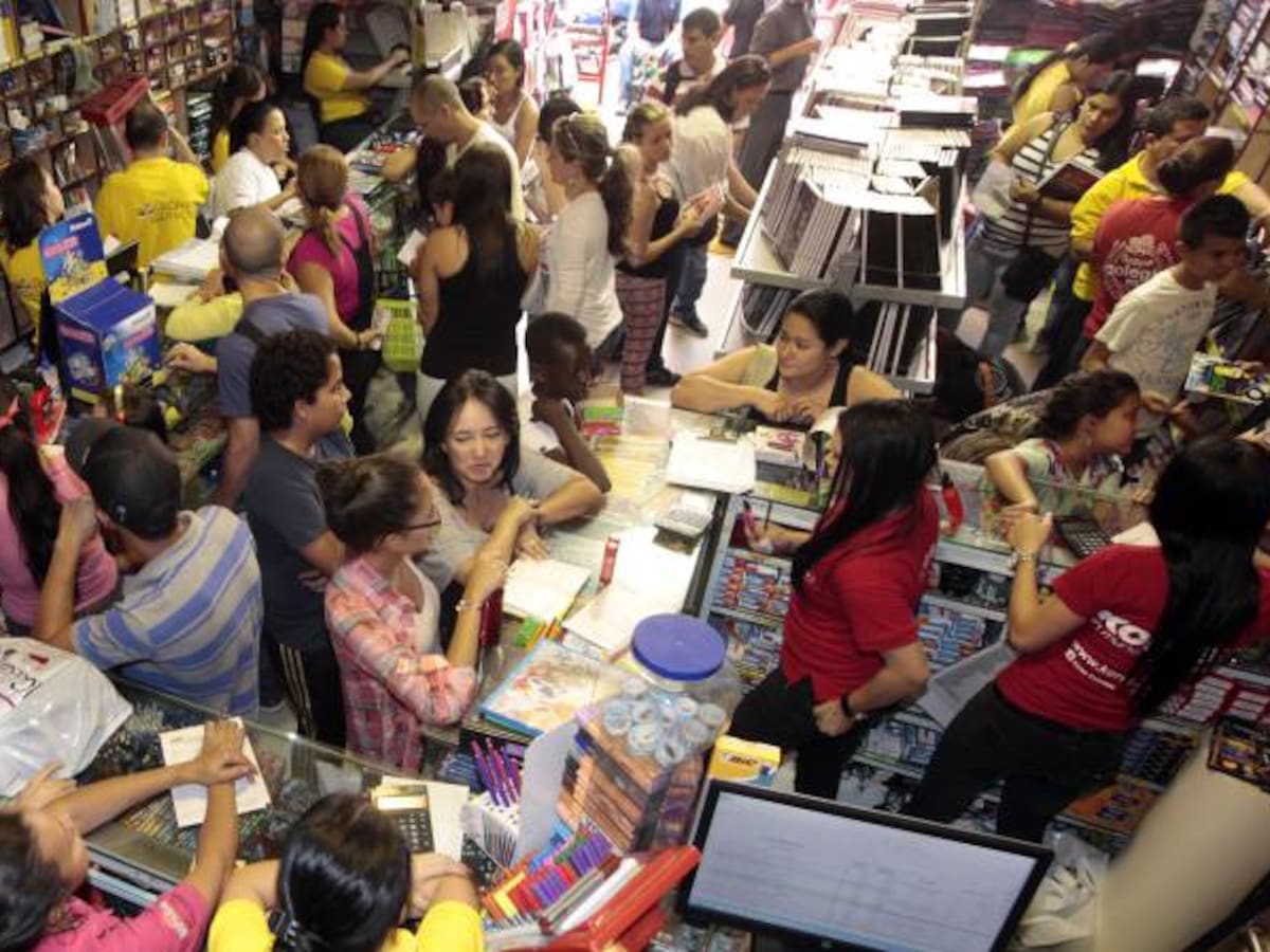 Defensoría recibió 34 quejas por abusos en útiles y costos educativos