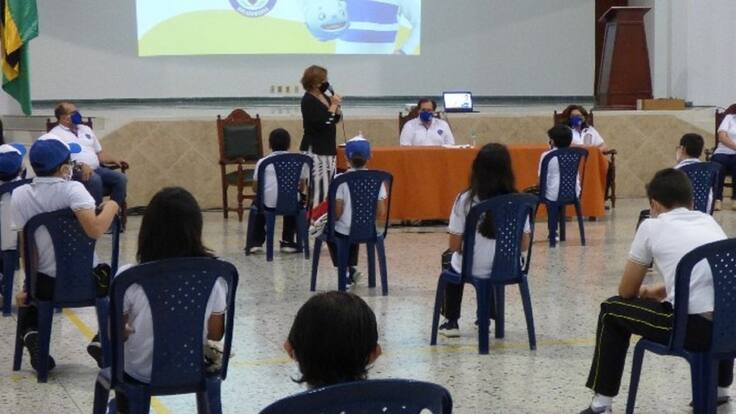 Sindicato de profesores denuncia presión para que niños vuelvan a las aulas