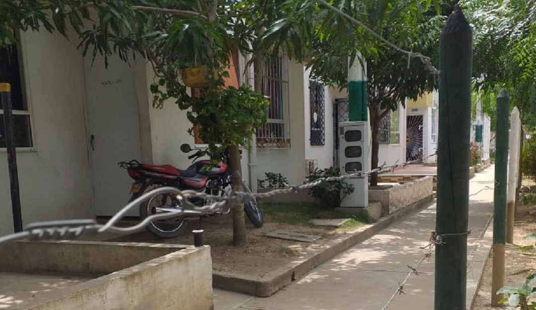 Se trata de la manzana 72 del barrio Ciudad del Bicentenario donde los niños tienen su único espacio para jugar