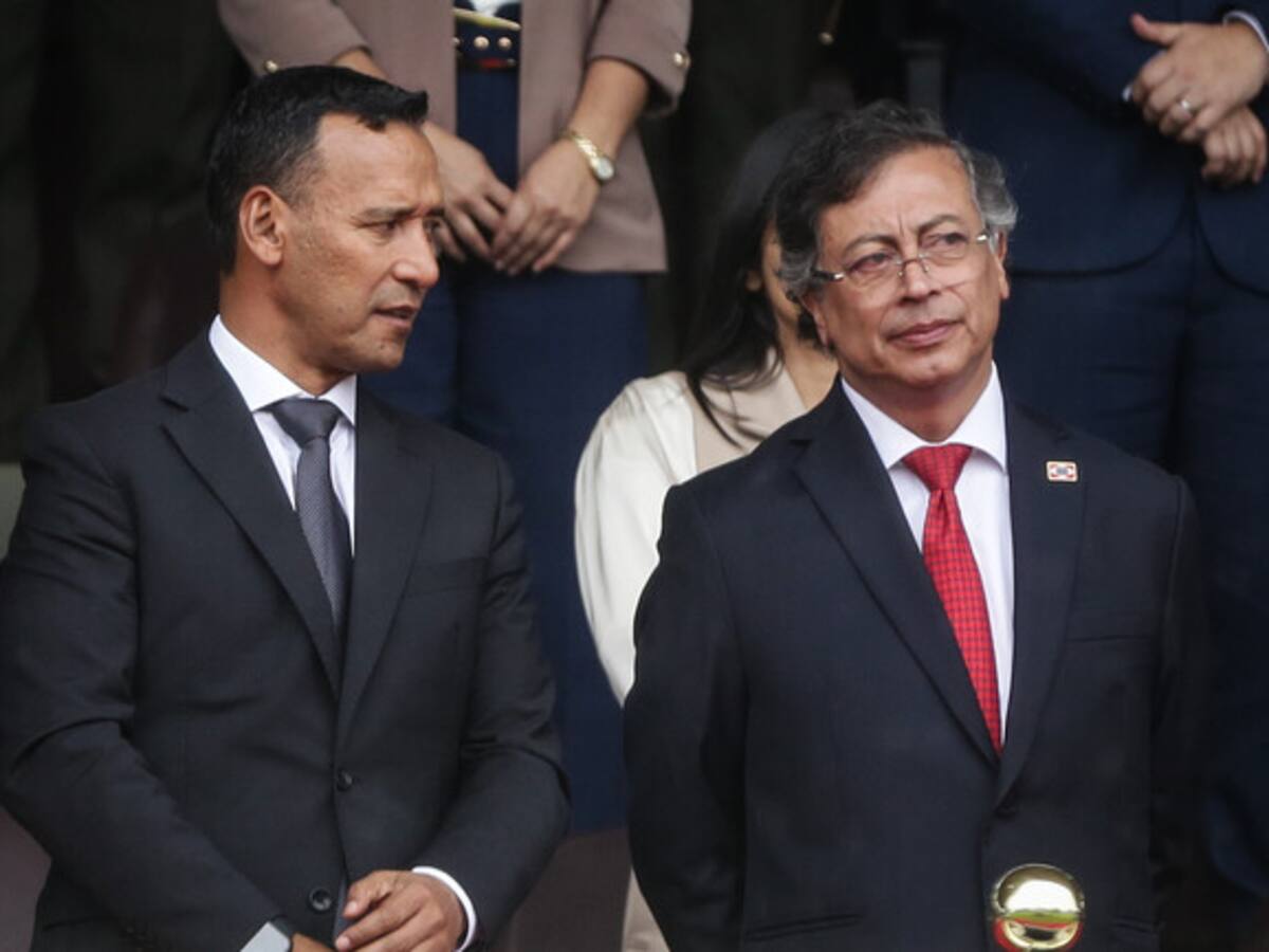 MinDefensa responde a anuncio de Petro sobre fumigación aérea: “La paz no se mendiga, se construye”