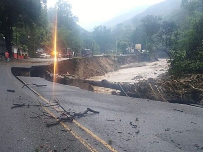 Así quedó la vía entre Piedecuesta y San Gil tras la avalancha