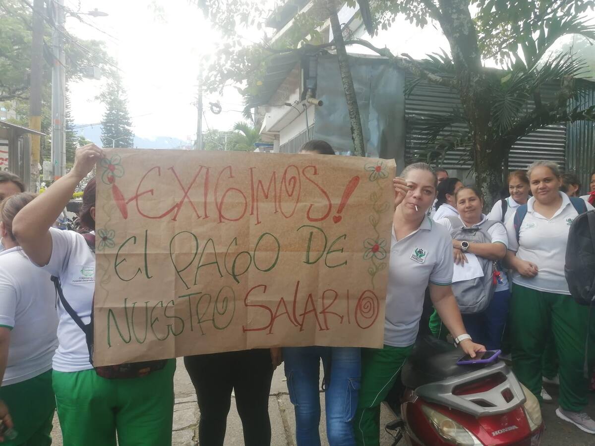 Entraron a paro las madres comunitarias del ICBF en Ibagué