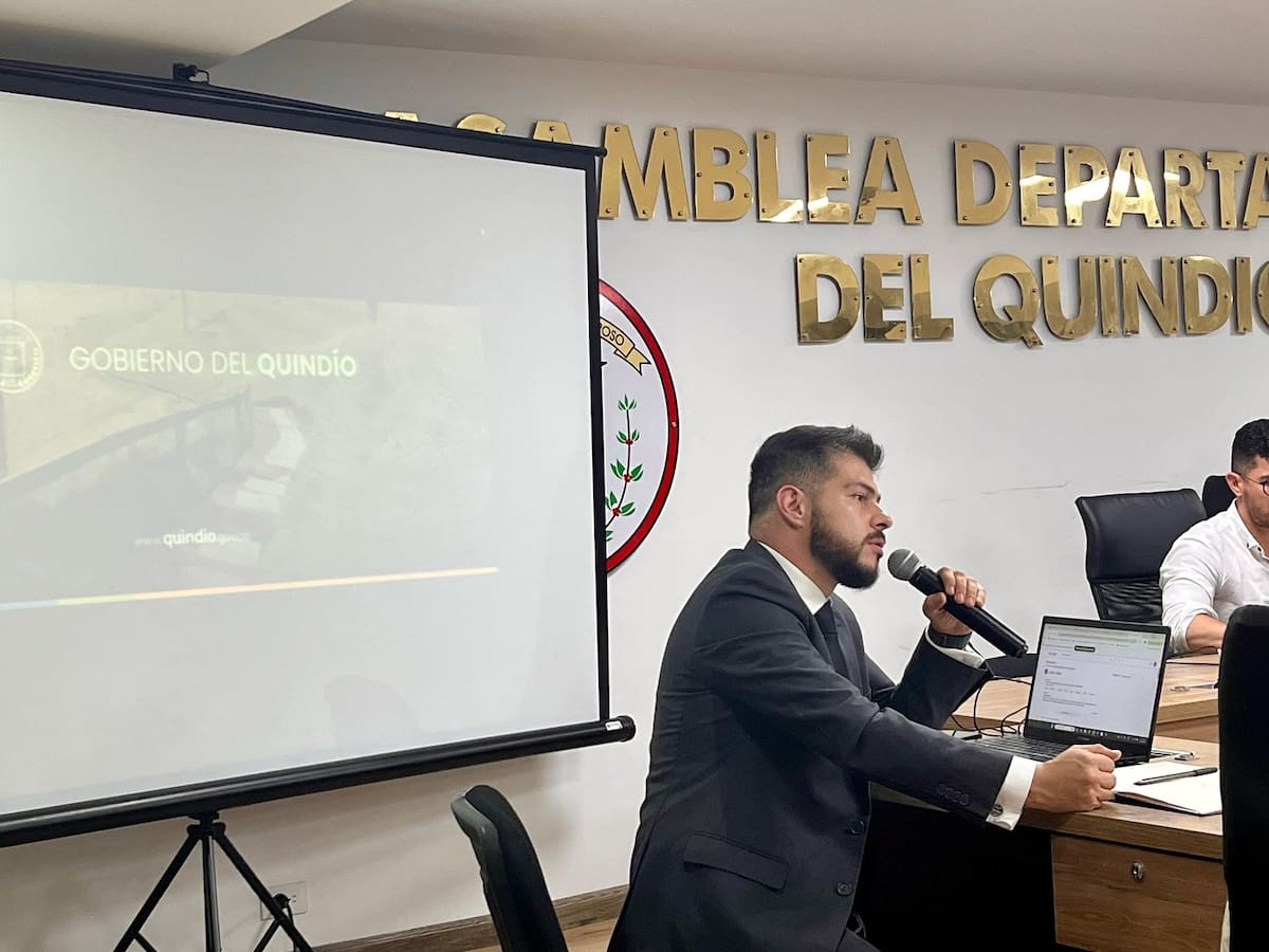 Polémica rodea a la Biblioteca de Autores Quindianos, hubo debate en la asamblea, aquí les contamos