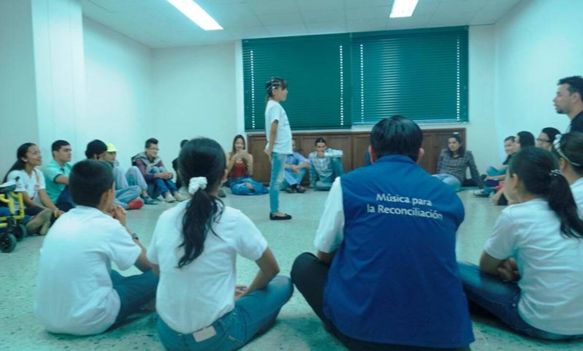 La metodología del taller, que está fundada en la Educación para la Paz, se denomina “Pásalo bien”.
