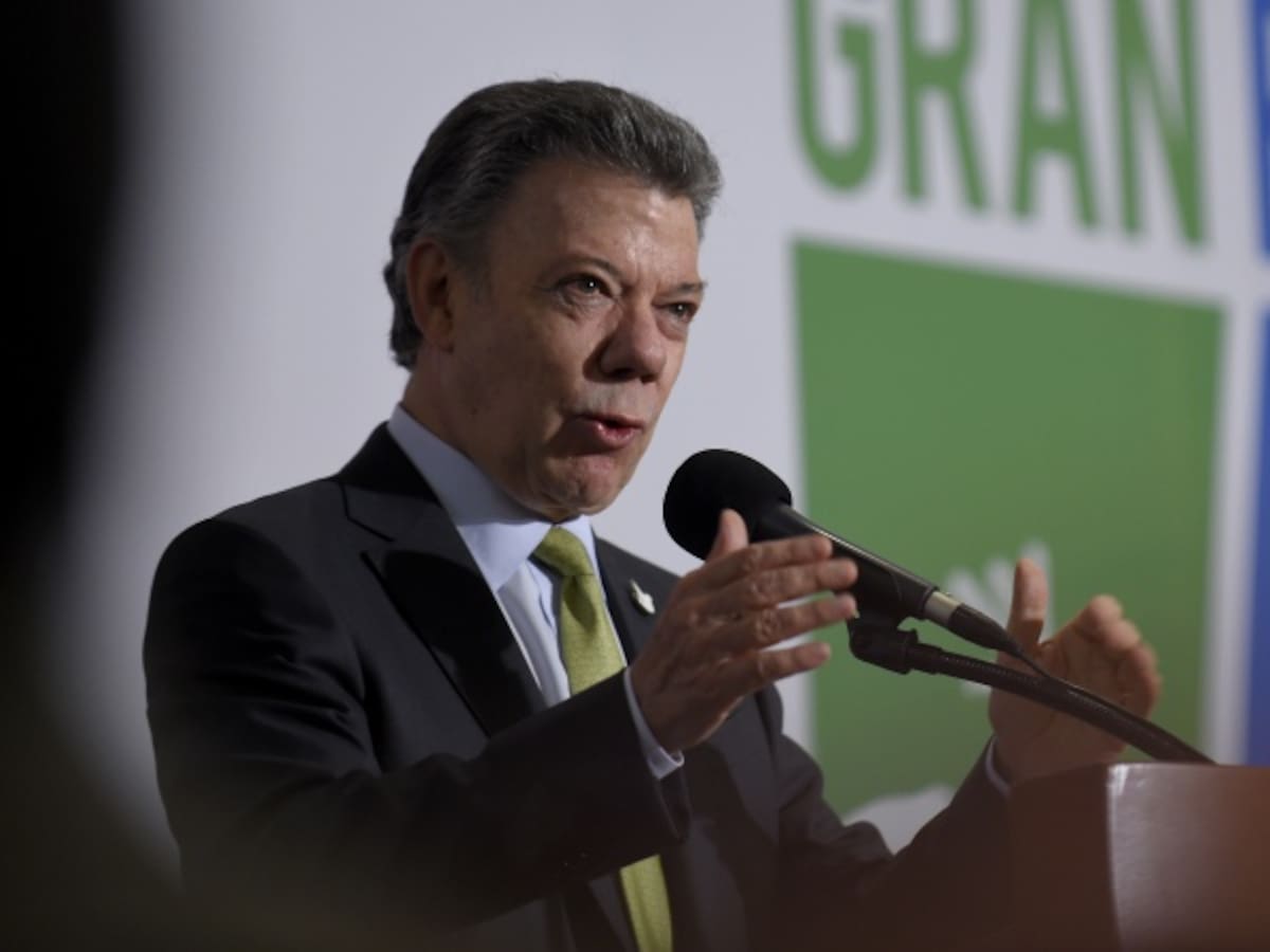 No voy a abusar de las facultades extraordinarias, serán para implementar los acuerdos: Santos
