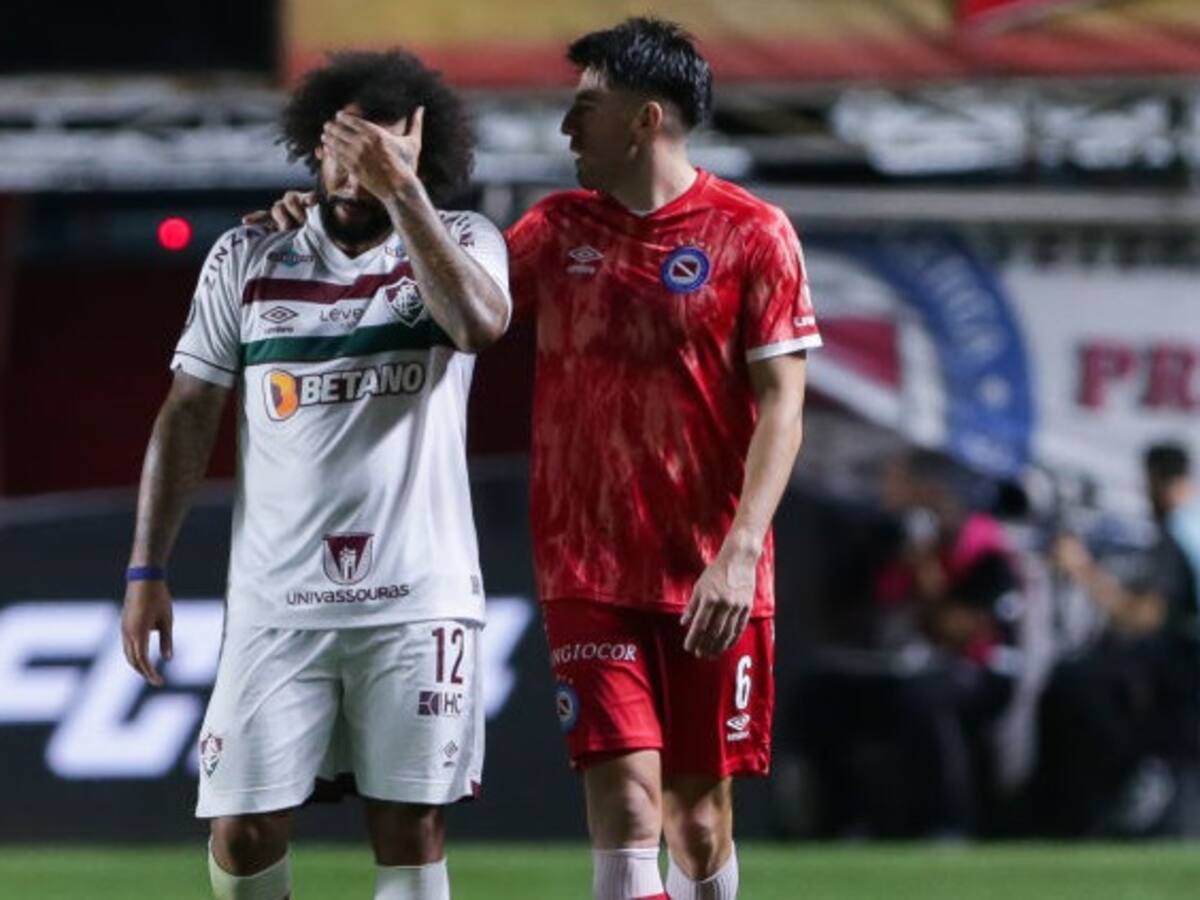Escalofriante lesión en juego Argentinos-Fluminense: Marcelo, expulsado en medio de llanto