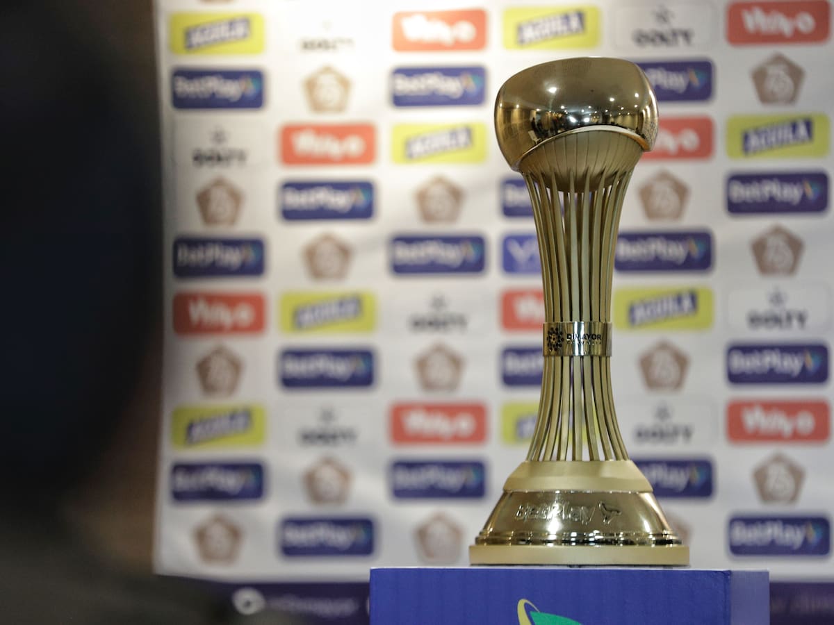 OFICIAL | Décimo técnico que sale del fútbol colombiano: revelaron problemas de vestuario