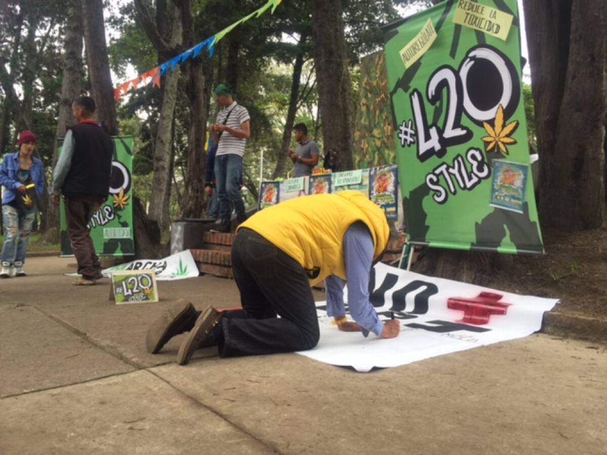 En el Día Mundial por la Celebración de la Marihuana, algunas colectividades, consumidores medicinales y recreativos de la planta realizan una marcha pacífica.