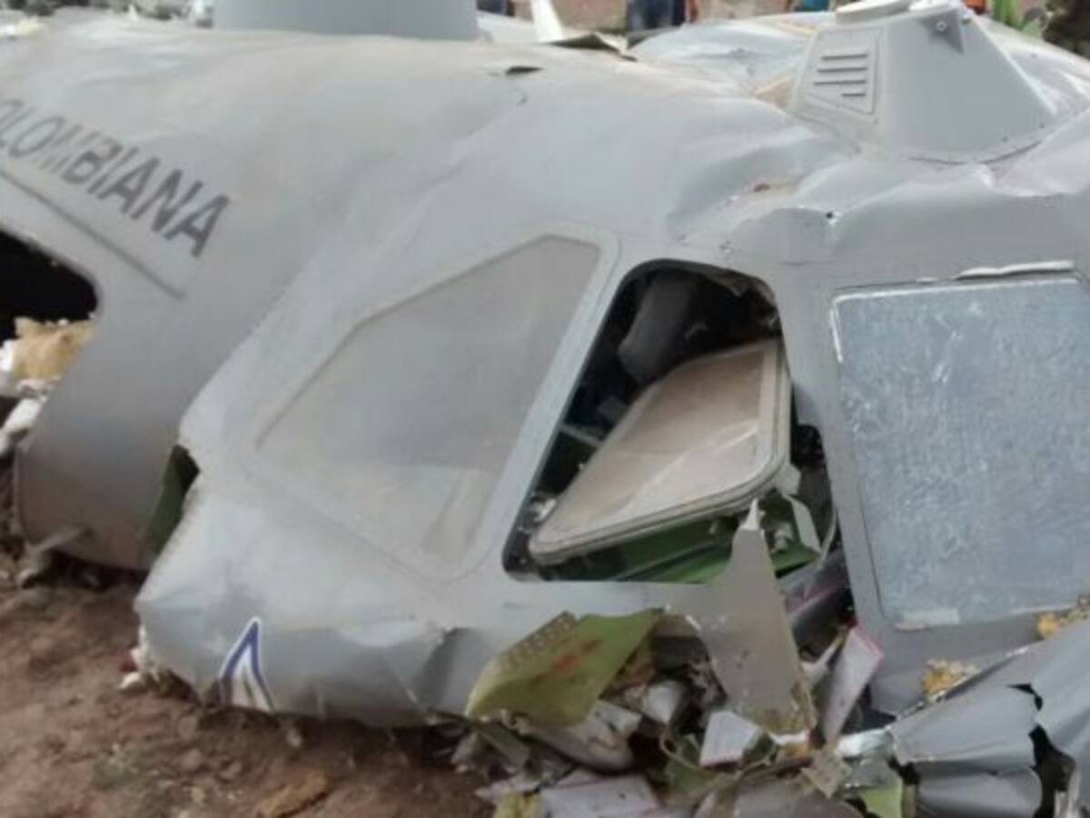 Accidente de avión de la FAC deja 11 uniformados muertos